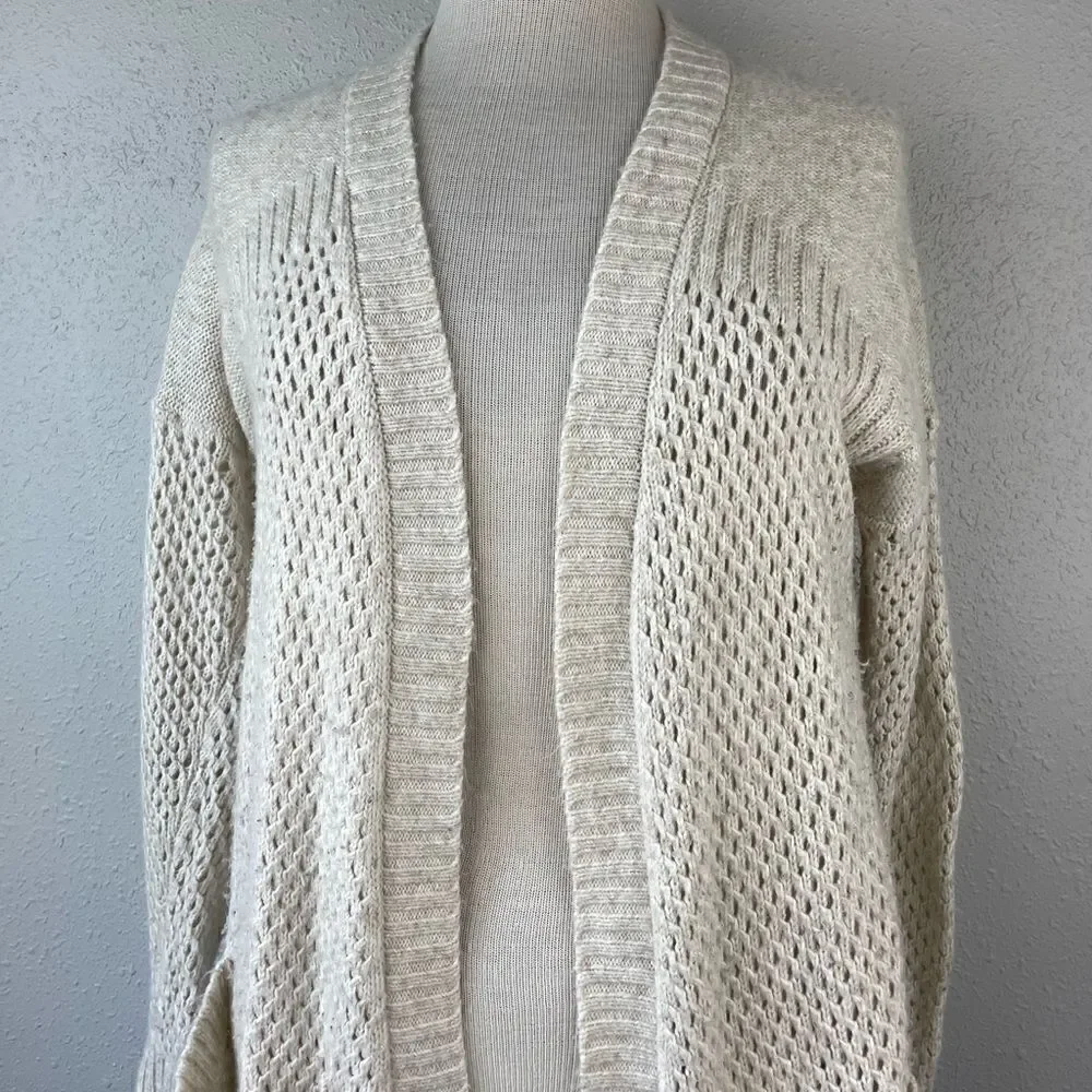 Pre-Owed American Eagle Knit Cream Cardigan Sweater Size S